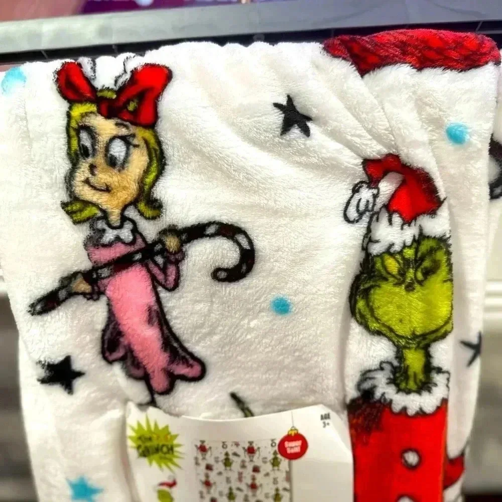 The Grinch ❤️ Cindy Lou Christmas Plush Blanket